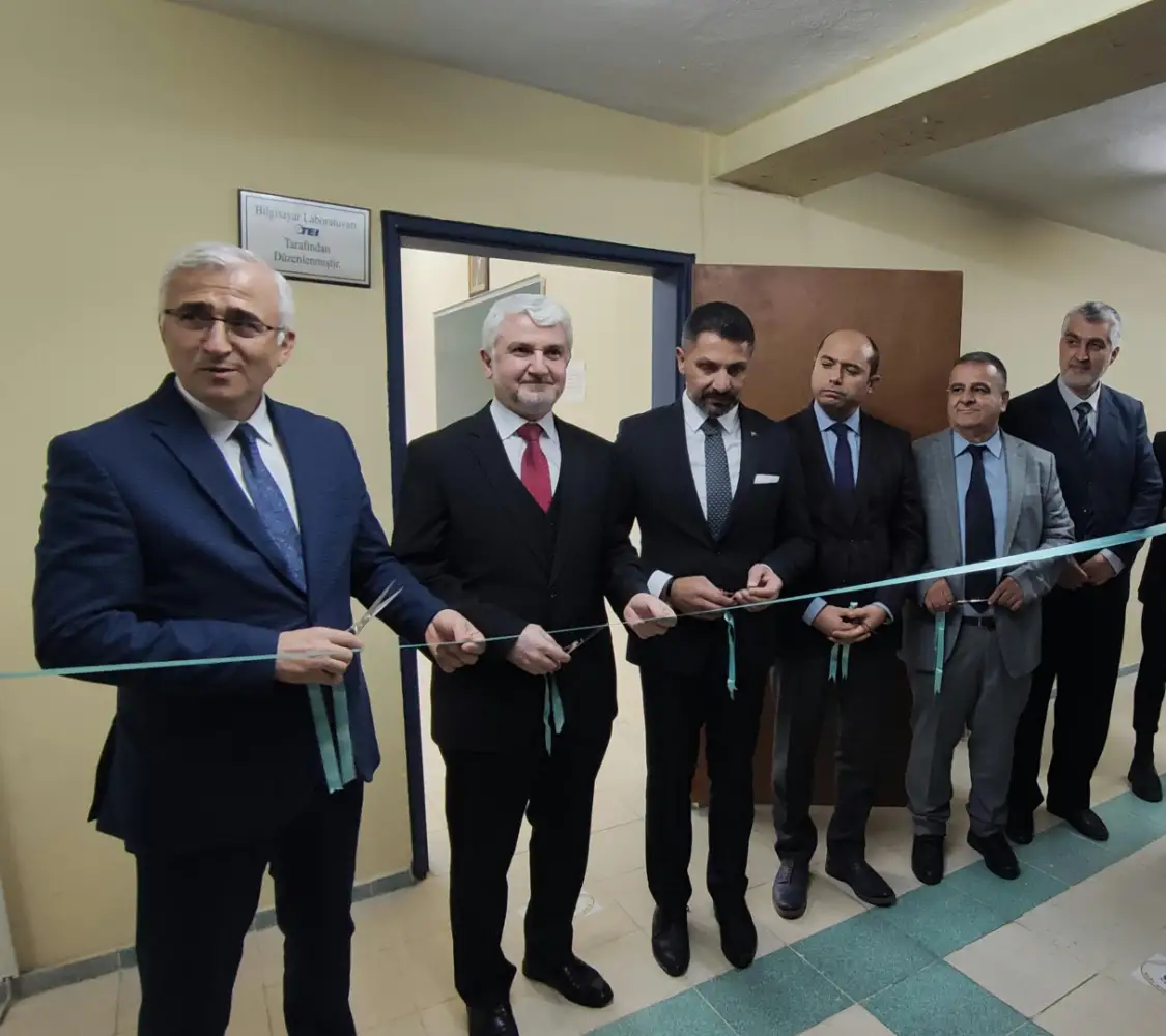 Computer Laboratory to ESOGÜ Sivrihisar Vocational School by TEI